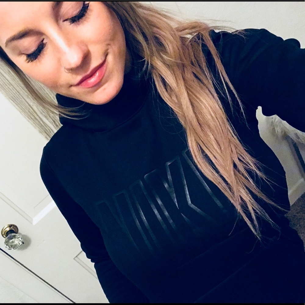 Nike sweatshirt